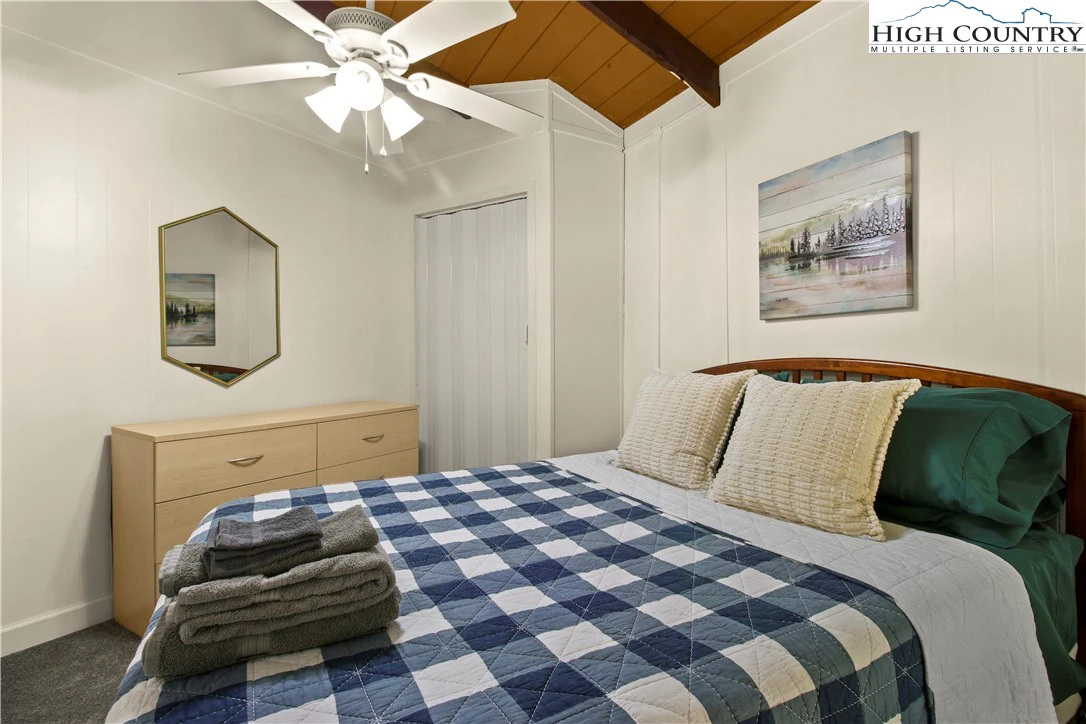 Image number 7 for the current listing