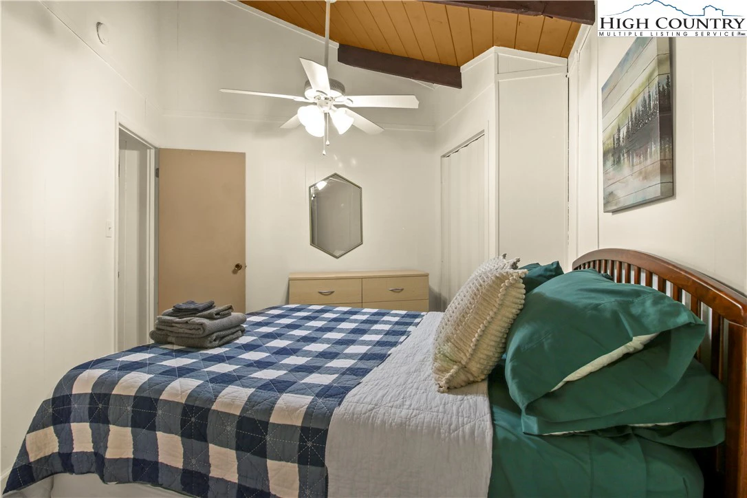 Image number 6 for the current listing