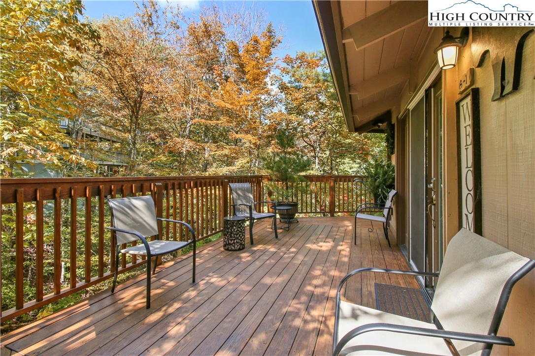 Image number 4 for the current listing