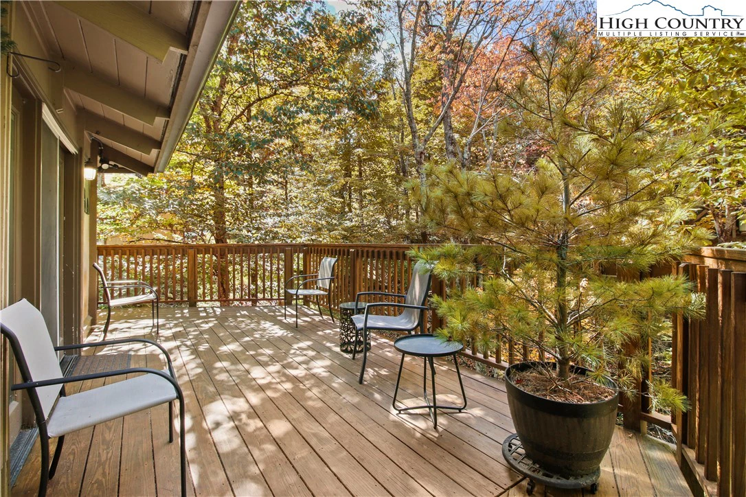 Image number 3 for the current listing