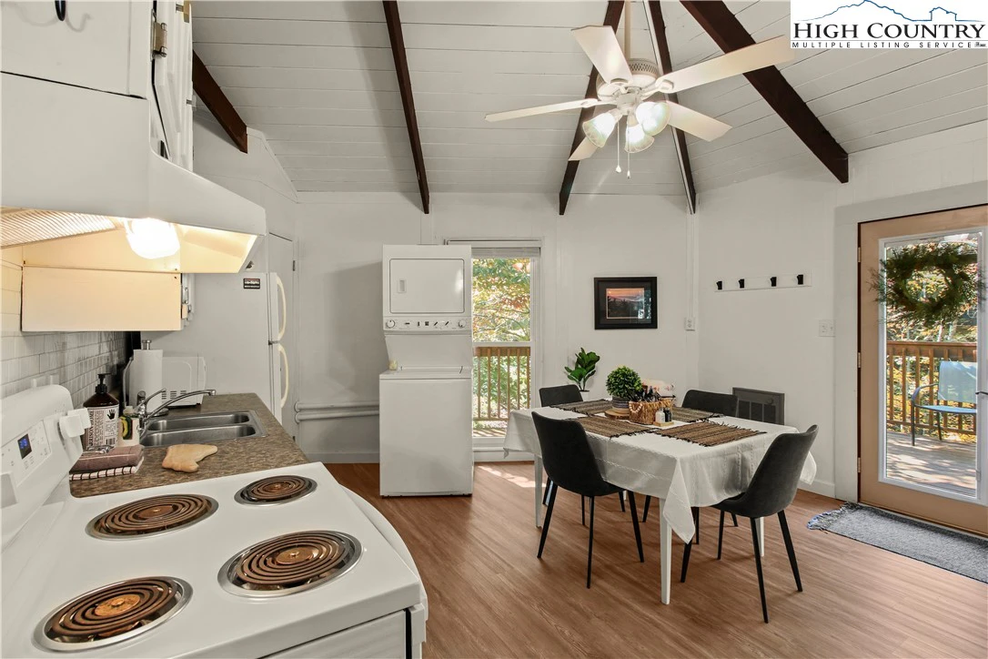 Image number 2 for the current listing