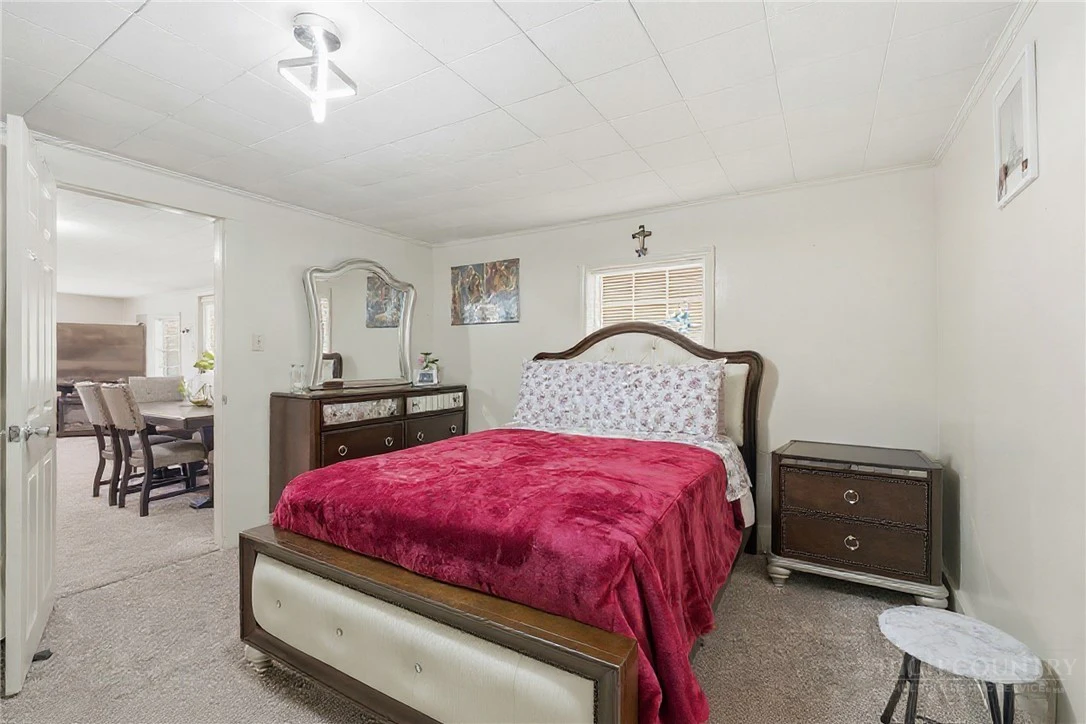 Image number 12 for the current listing