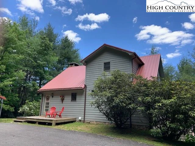 Image number 1 for the current listing