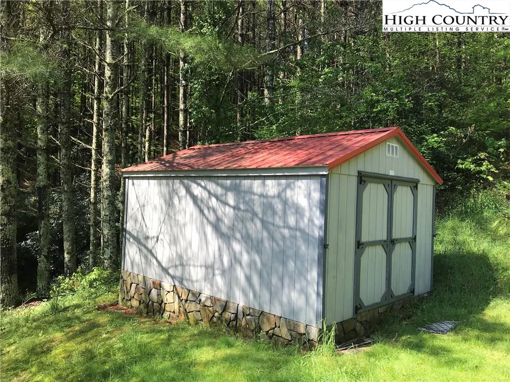 Image number 10 for the current listing