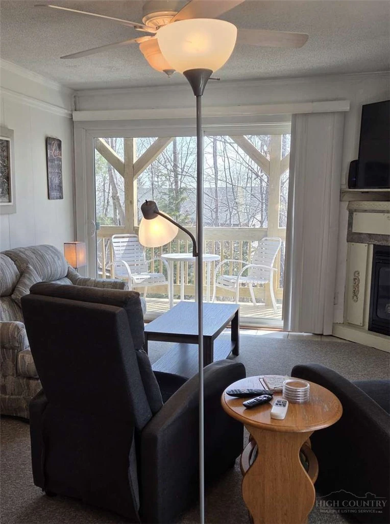 Image number 15 for the current listing