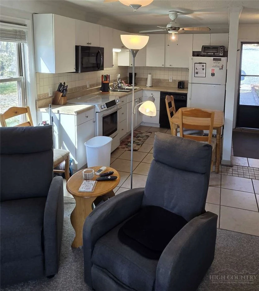 Image number 12 for the current listing