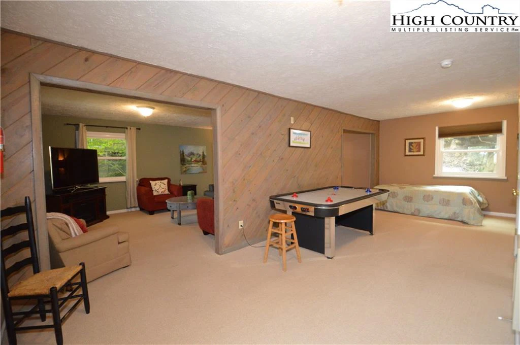 Image number 5 for the current listing