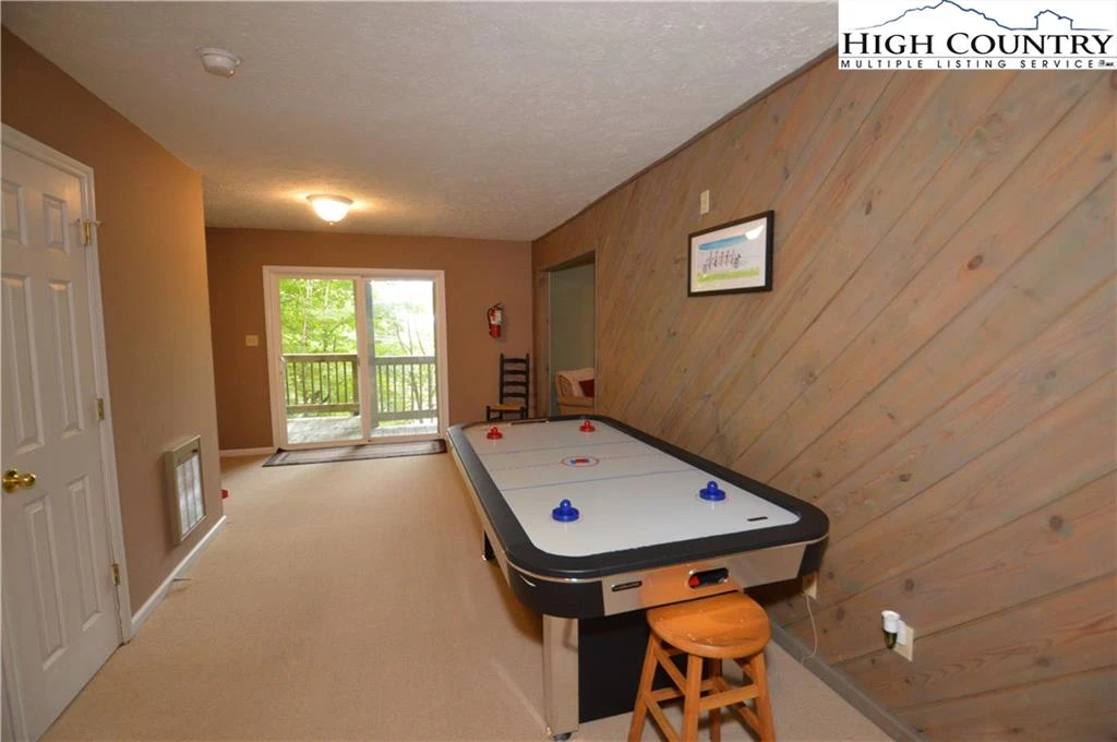 Image number 10 for the current listing