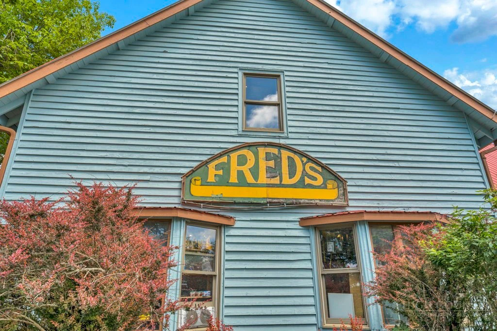 Image number 6 for the current listing