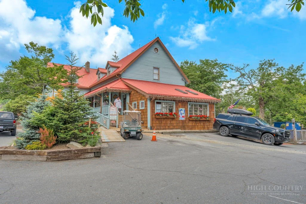Image number 7 for the current listing
