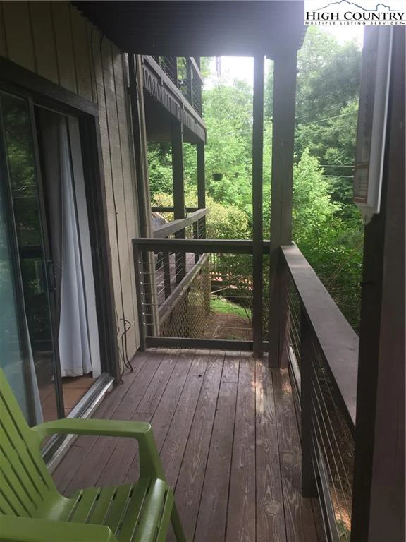 Image number 9 for the current listing