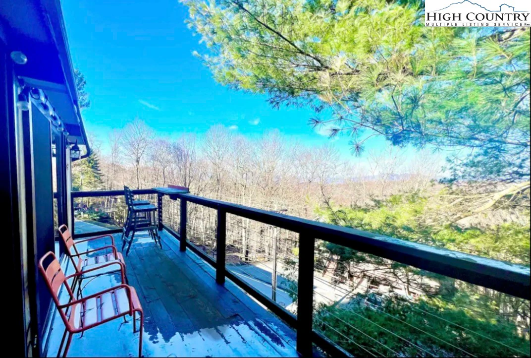 Image number 4 for the current listing