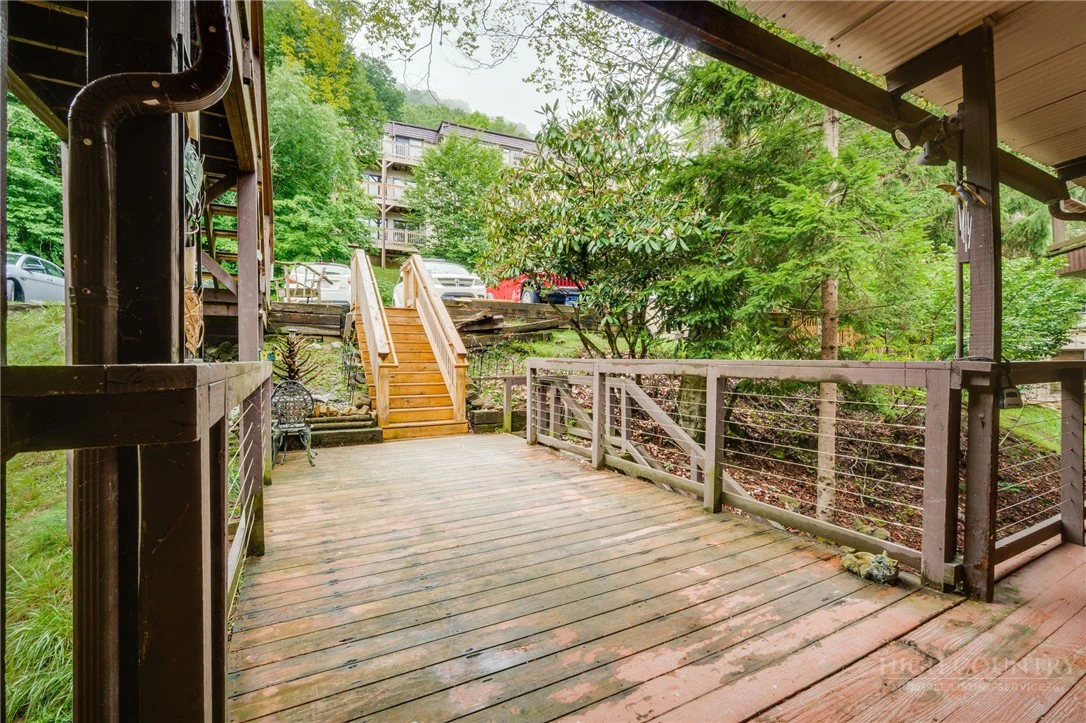 Image number 3 for the current listing
