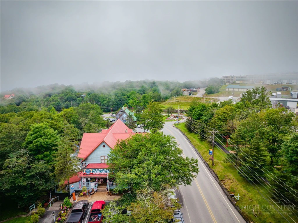 Image number 38 for the current listing