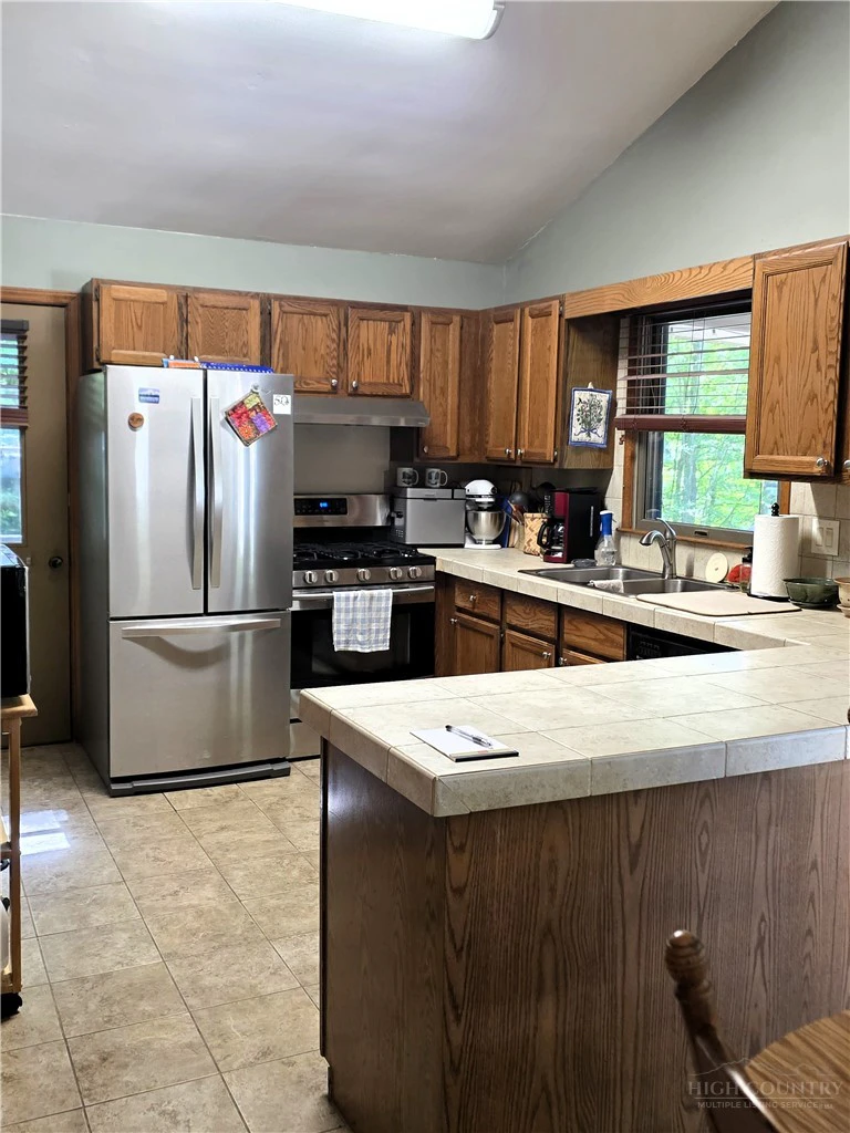 Image number 7 for the current listing