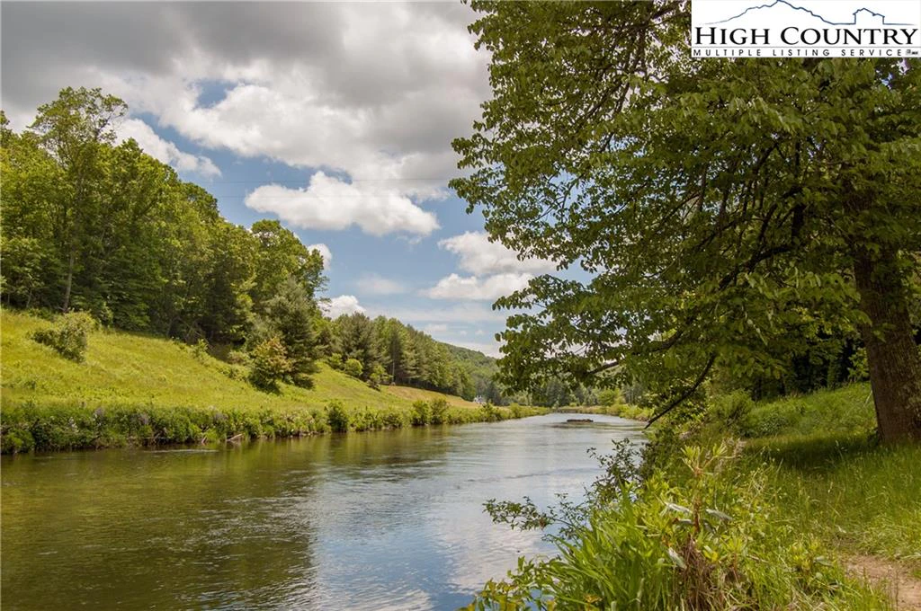 Image number 11 for the current listing