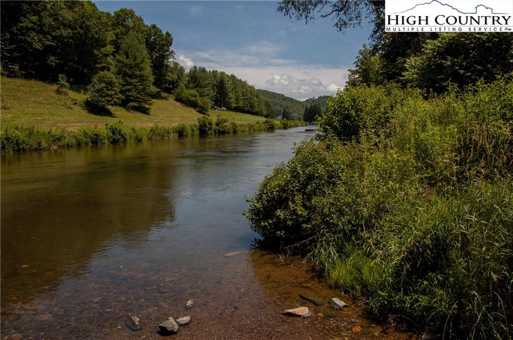 Image number 15 for the current listing