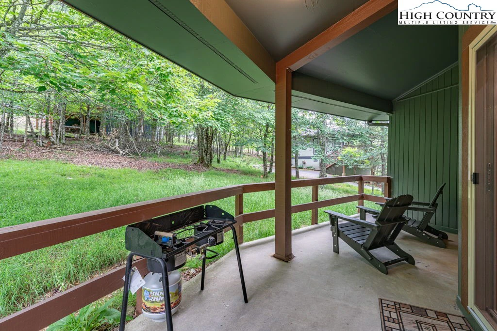 Image number 6 for the current listing