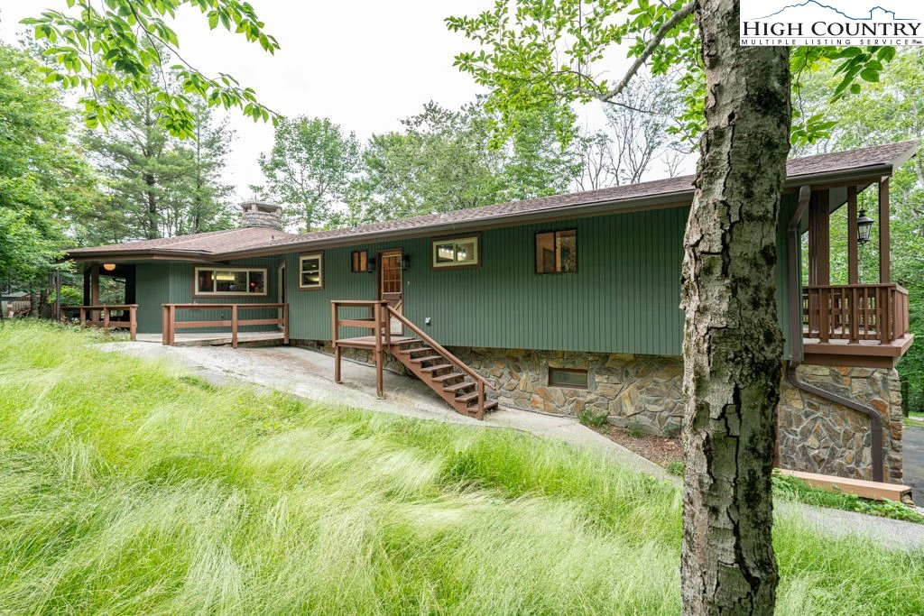 Image number 7 for the current listing