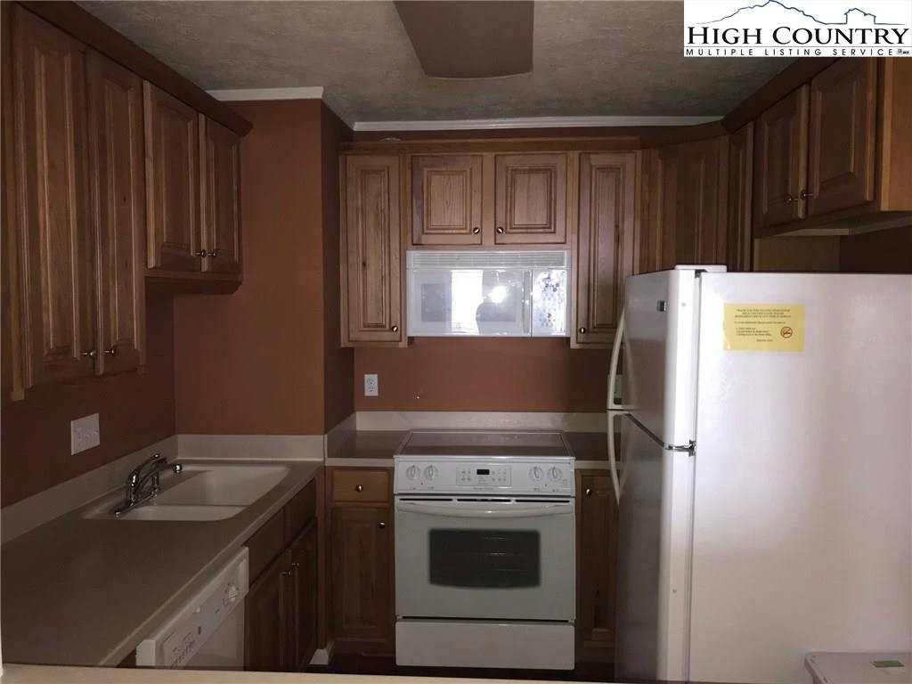 Image number 5 for the current listing
