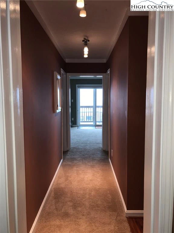 Image number 10 for the current listing