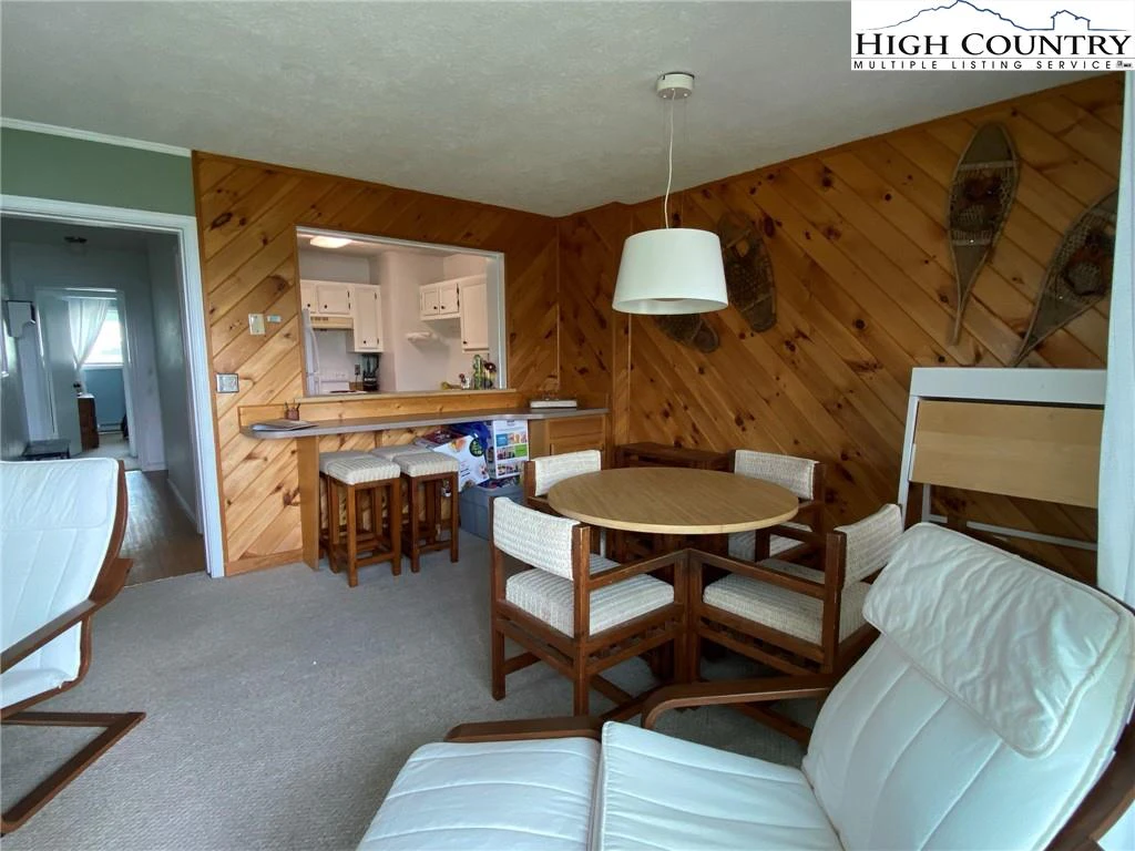 Image number 13 for the current listing