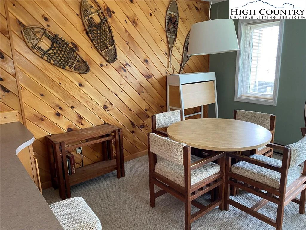 Image number 12 for the current listing