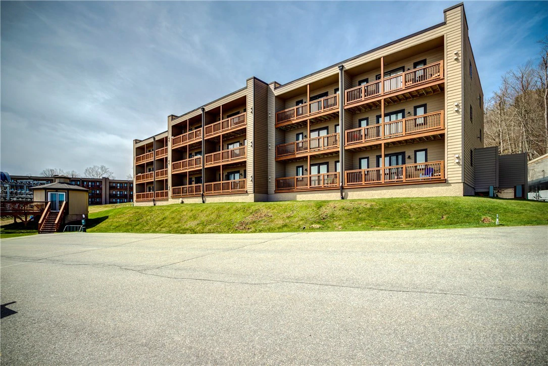 Image number 7 for the current listing