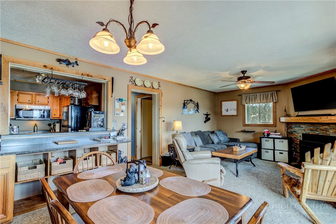 Image number 21 for the current listing