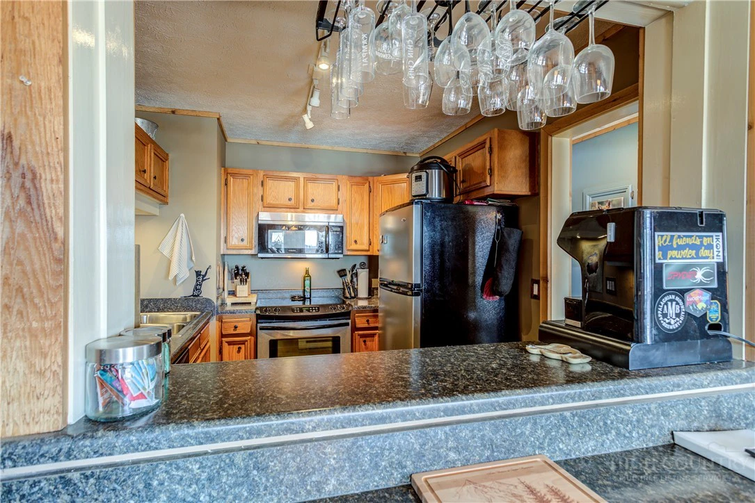 Image number 16 for the current listing