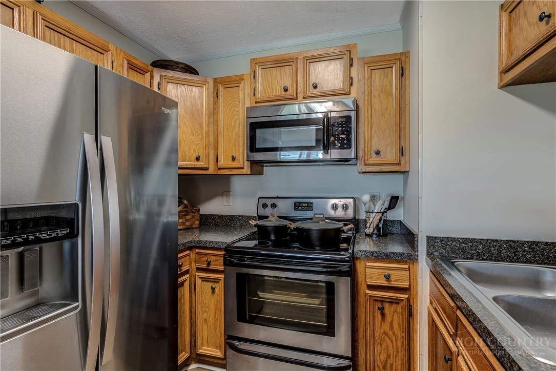 Image number 7 for the current listing