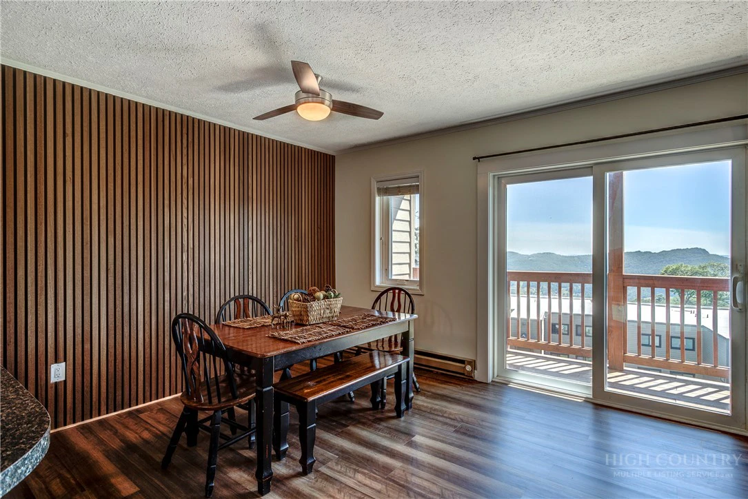Image number 6 for the current listing