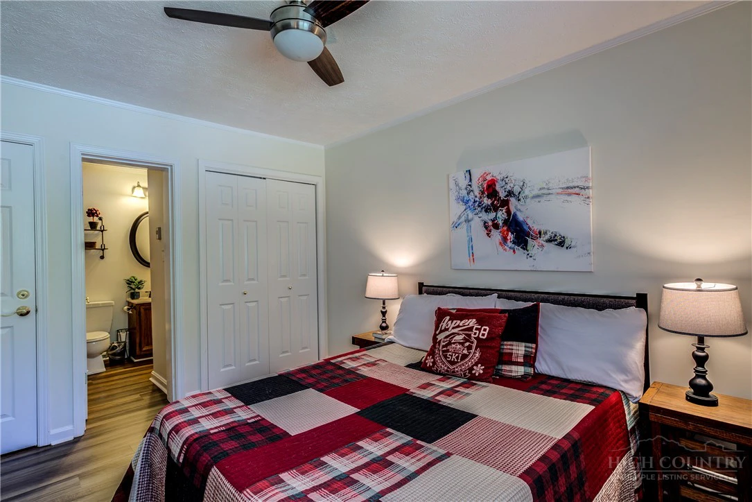 Image number 10 for the current listing
