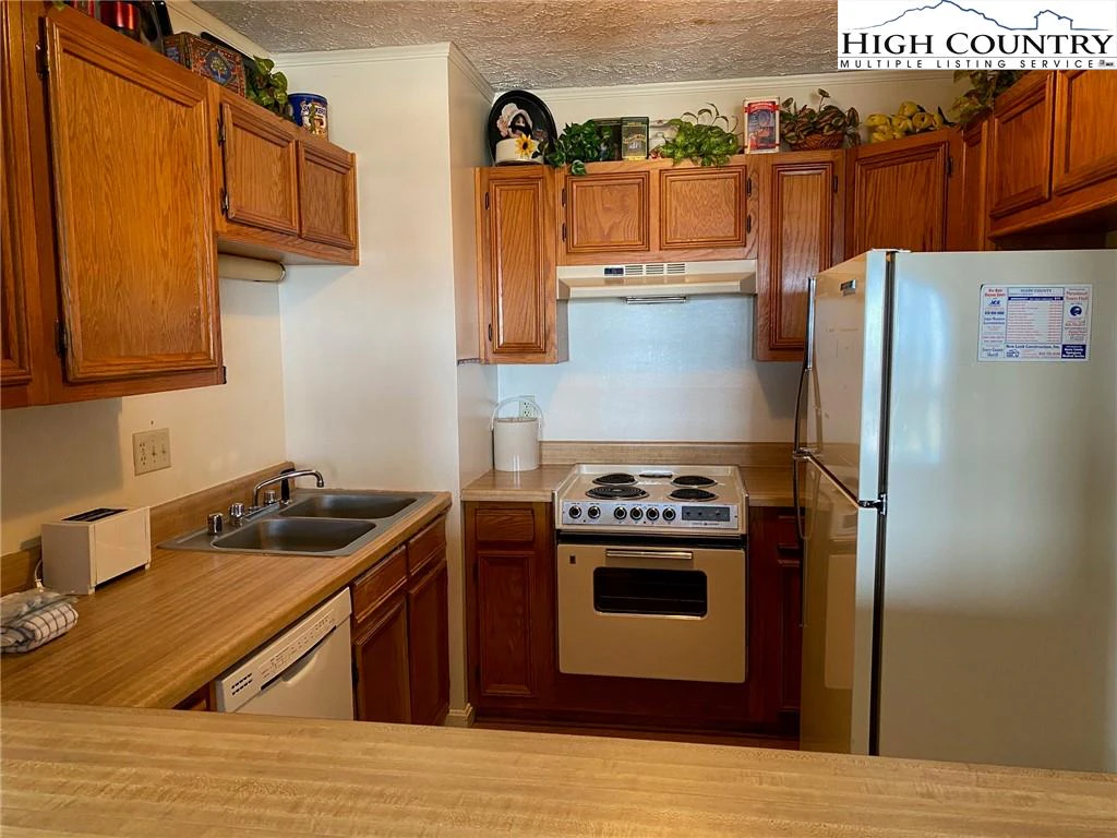 Image number 7 for the current listing