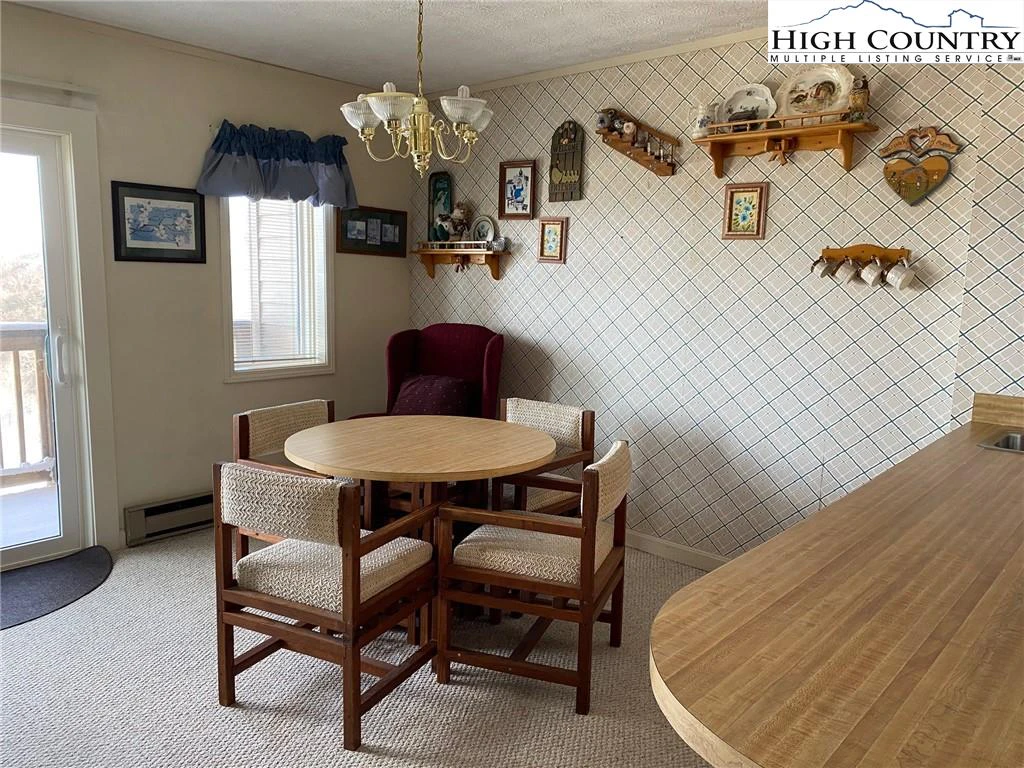 Image number 8 for the current listing