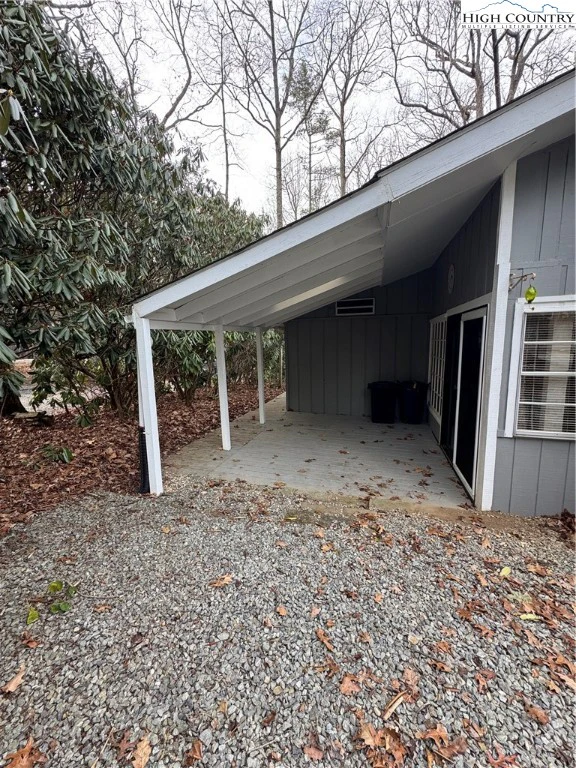 Image number 17 for the current listing