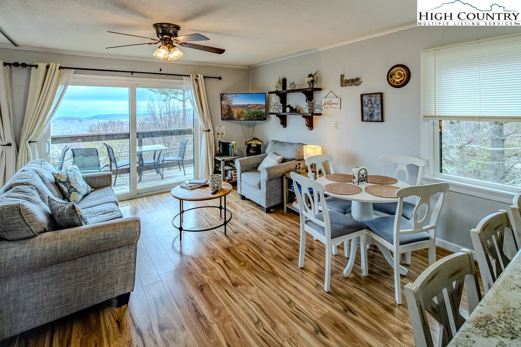 Image number 1 for the current listing