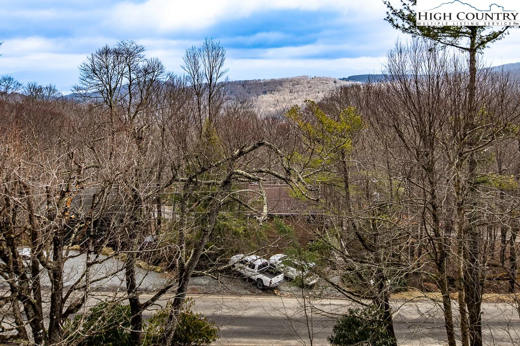 Image number 3 for the current listing
