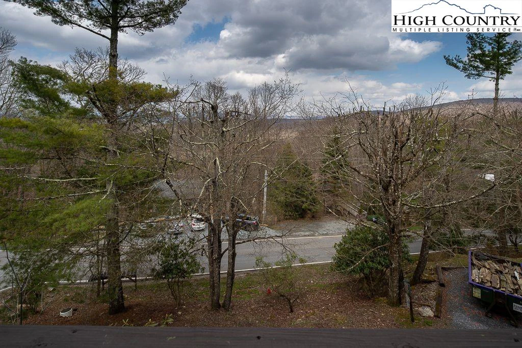 Image number 13 for the current listing