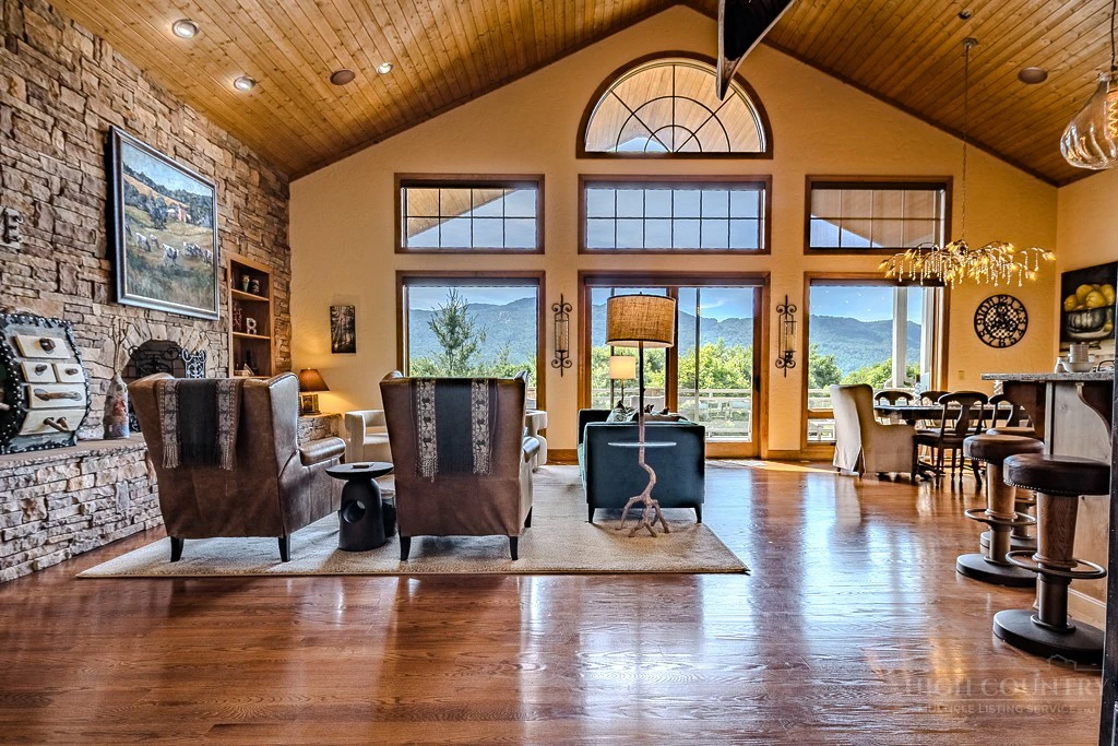 Image number 5 for the current listing