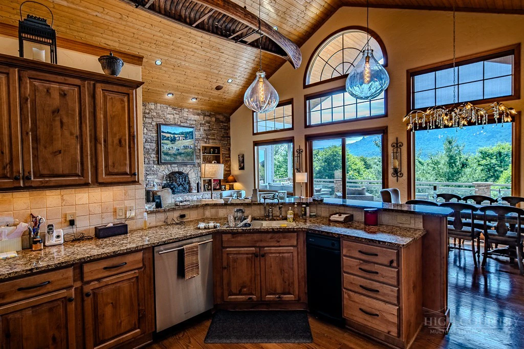 Image number 10 for the current listing