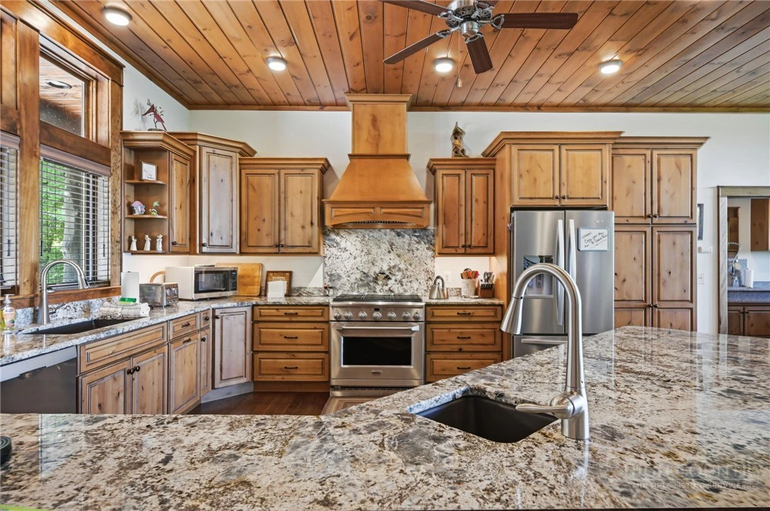 Image number 6 for the current listing