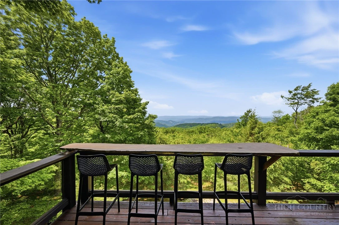 Image number 14 for the current listing