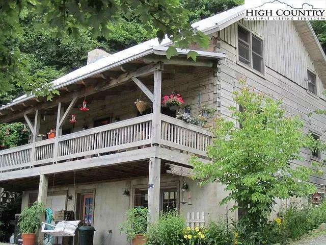 Image number 1 for the current listing