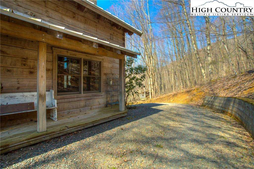 Image number 4 for the current listing