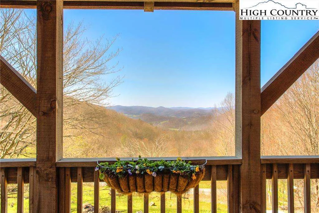 Image number 9 for the current listing