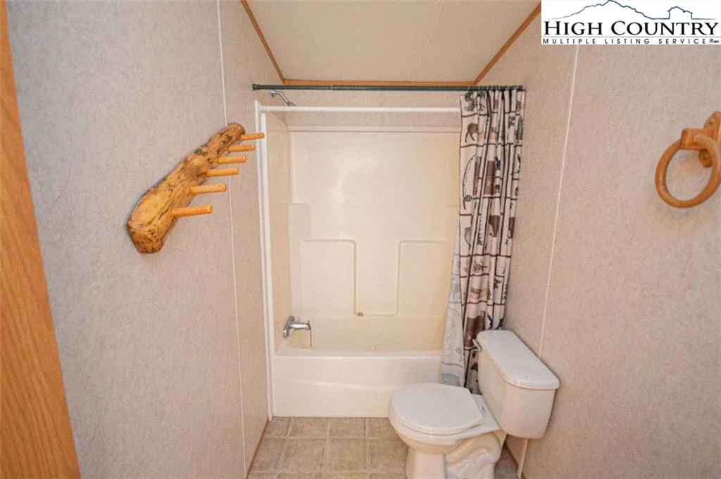Image number 9 for the current listing