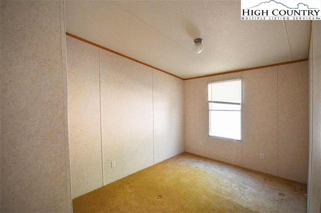 Image number 7 for the current listing