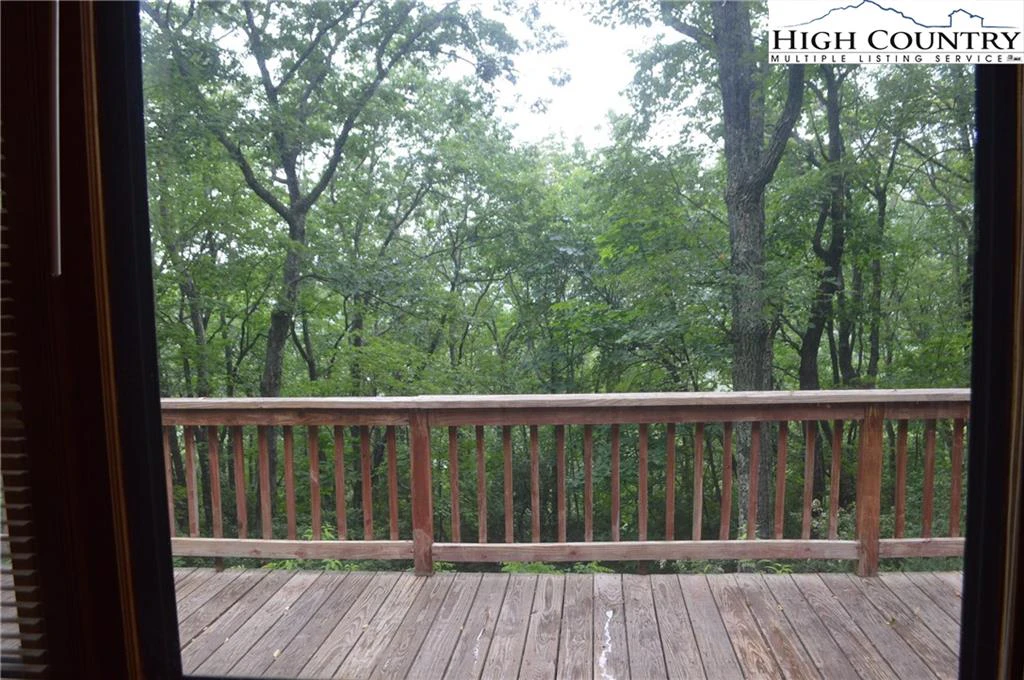 Image number 5 for the current listing