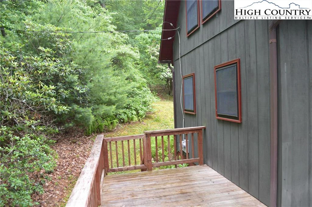 Image number 7 for the current listing